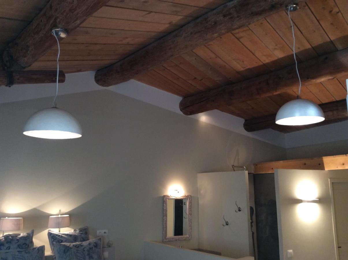 Le Moulin Des Pinchinats Bed and Breakfast Aix-en-Provence Buitenkant foto