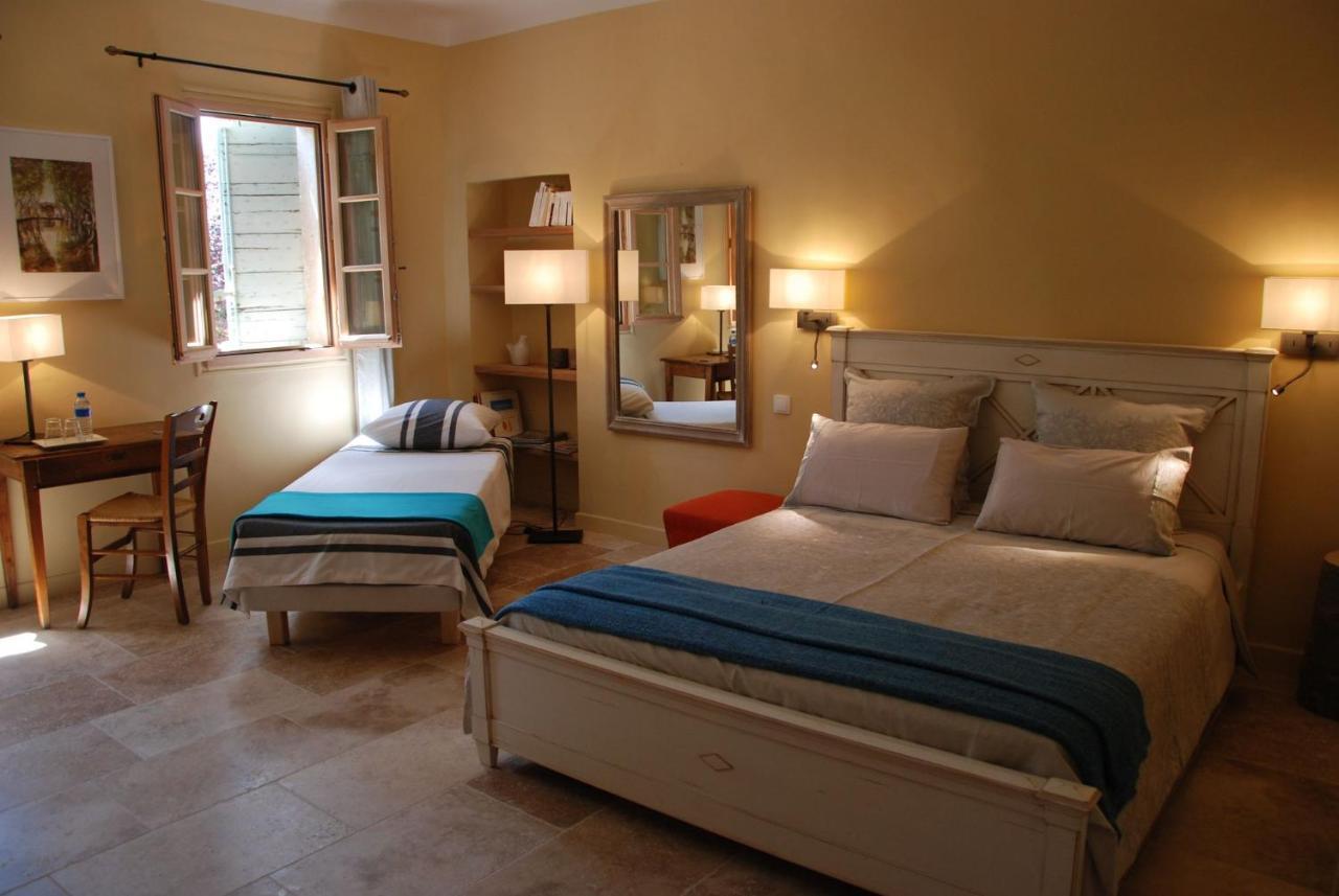Le Moulin Des Pinchinats Bed and Breakfast Aix-en-Provence Buitenkant foto