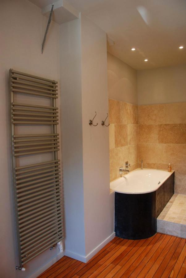 Le Moulin Des Pinchinats Bed and Breakfast Aix-en-Provence Buitenkant foto