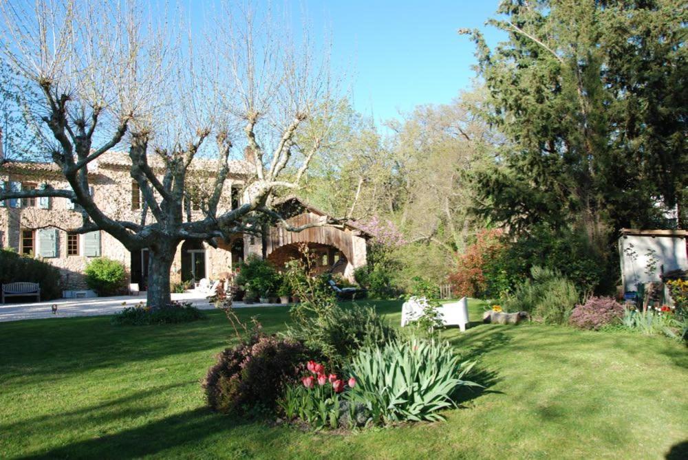 Le Moulin Des Pinchinats Bed and Breakfast Aix-en-Provence Buitenkant foto